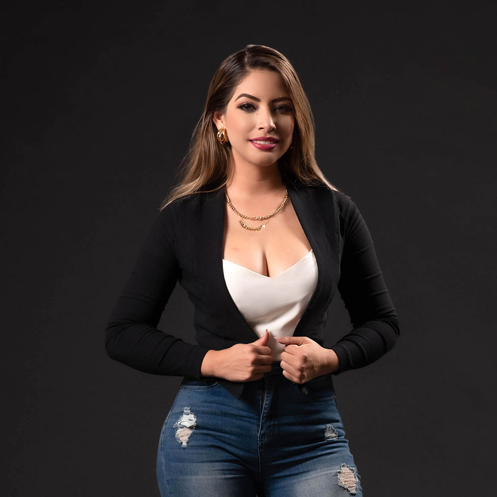 Alejandra Rodriguez, Vibrand Media